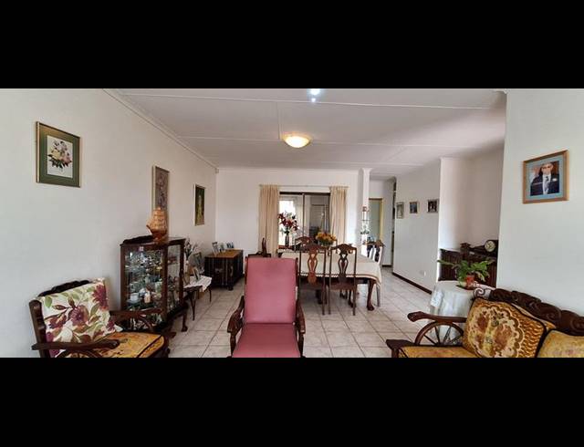 3 BEDROOM HOUSE FOR SALE IN FRAAIUITSIG